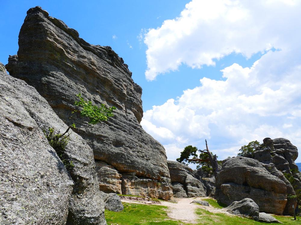 Ecourbión: Castroviejo y Ruta de las cascadas